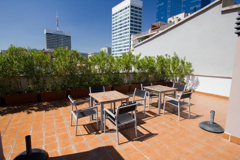 Limehome Barcelona Rector Triado Экстерьер фото